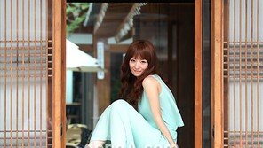 [SD포토] 조은지, 민트빛 S라인 뽐내며