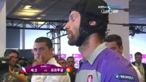 포르투갈 4강 진출, “호날두, 체흐 미안해” 포착 장면 화제!