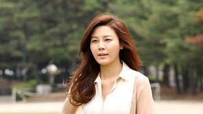 [SD포토] 김하늘 ‘야외에 나오니 상쾌’