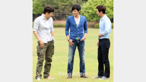 [SD포토] 김수로-김민종 ‘장동건, 옷에 힘좀 줬는데’