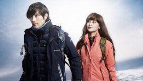 오연서, 인기 이 정도야? 월드스타 이병헌 손 꼭 잡고…