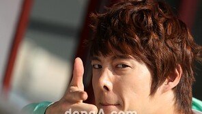 [SD포토] 강동호, 女心 향한 ‘사랑의 총알’ 발사