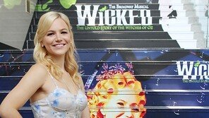 [SD포토] 수지-젬마 ‘위키드 많이 사랑해주세요~’