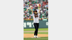 [포토] 박수진, 새하얀 피부+발랄한 미소 ‘인기 폭발’