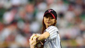 [포토] 박수진, 와인드업…의외의 꿀벅지 ‘깜짝’