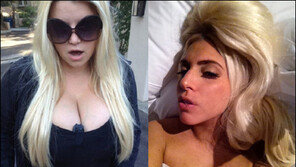 팝스타 제시카 심슨, 레이디 가가 잇단 ‘요염’ 셀카 