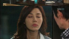 장동건 김하늘 유리창 키스 “본격 로맨스 드디어 시작?”