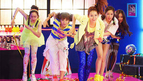 신인 걸그룹 크레용팝, 뮤직비디오 스틸컷 공개 ‘종합 안무 세트’ 