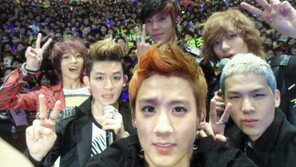 틴탑, 日 첫 단독 콘서트 중 단체 셀카 ‘대세 인증’   