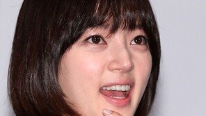 [SD포토] 송하윤, 무결점 피부 ‘블링블링’