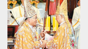 “목마른 분단 현실에 아름다운 정신의 비를…”