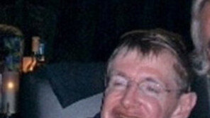 스티븐호킹 뇌 해킹, “사람의 머릿속을 읽는다?”