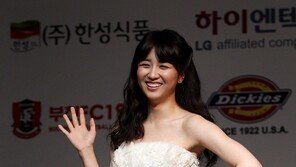 [포토] 박하선 눈웃음에 男心 ‘사르르’ 녹아내려