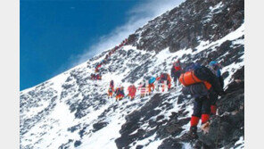 해발 8000m서 정체사태 ‘예고된 에베레스트 人災’