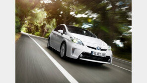 가볍고 매끄러워진 신형 ‘프리우스’ 연비는 도대체?