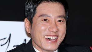 [포토] 김명민, 시원한 웃음 ‘호탕함 그 자체’