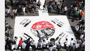 [SD포토] 태릉선수촌 서예 퍼포먼스에 구름같이 몰려든 인파