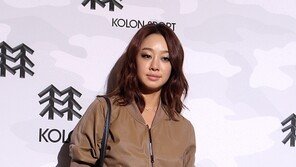 [포토] 최여진, 한뼘팬츠로 ‘섹시 각선미’ 과시