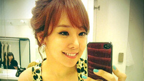 소유진, 호피무늬 민소매 티 입고 ‘글래머 셀카’