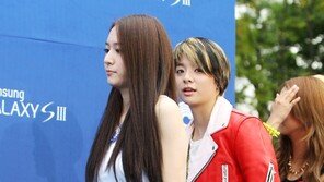 [SD포토] ‘20's Choice’ 크리스탈, 아찔한 발걸음 ‘아슬아슬’