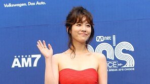 [SD포토] ‘20's Choice’ 한지민, 초미니 튜브톱 도전 ‘섹시해’