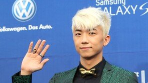 [SD포토] ‘20's Choice’ 우영, 백발 변신…女心 흔드는 미소