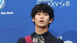 [SD포토] ‘20's Choice’ 김수현, 女心 훔치는 조각 미모