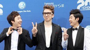 [SD포토] ‘20's Choice’ 버스커버스커, 함박 웃음 지으며 ‘브이~’