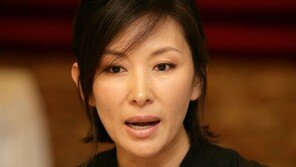 [연예 뉴스 스테이션] 이미숙과 부적절 관계 의혹 17세 연하남 재판 불출석