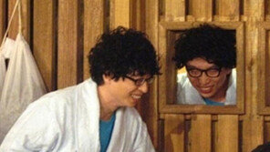 유재석 뒤에 거울, 정범균과 싱크로율 100% ‘본인도 깜짝’