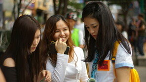  ‘홍대 열공녀’ 퍼포먼스 연출한 ‘내신짱’은 무엇?