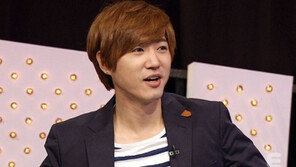 [스타 가라사대] 데니안 “공개연애 대신 공식적인 결혼 발표를 할 것.”