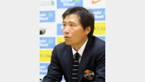 강원FC, 김상호 감독 비롯 코칭스태프 전원 사퇴