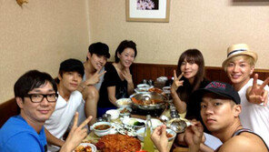 이특 생일파티에 황신혜, 차화연까지…‘초특급’ 마당발 인증