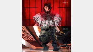 조권, 19.5cm 파격 킬힐 공개 ‘레이디가가풍?’