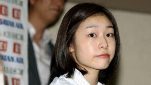 [포토] 김연아, 새초롬한 표정 ‘20대 소녀 향기 풀풀~’