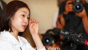 [SD포토] ‘피겨여왕’ 김연아, 눈물 ‘글썽글썽’