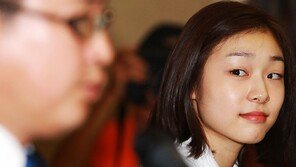[SD포토] 김연아, ‘뭐라고 하시는 거지…?’
