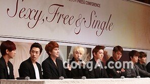 [SD포토] 슈주, ‘자! 이제 기자회견 시작!’