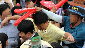 [포토] “빨갱이다!” 이석기 의원에 농민들 불만폭발