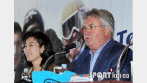 [포토] 나경원 의원-히딩크 감독 ‘홍보대사 활동 열심히 하겠다’