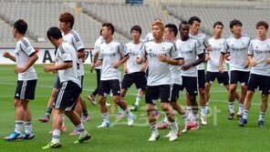 [포토] ‘K리그 올스타’ 가볍게 운동장 한 바퀴