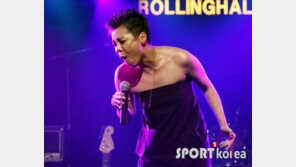 [포토] 이은미, 온 힘 다해 열창 ‘카리스마 폭발’