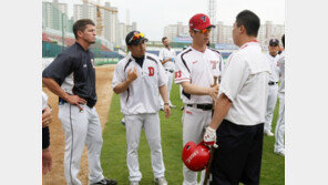 나지완 “나는 선배다”… 김현수 사과에도 싸늘