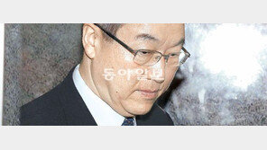 靑 “협정 밀실처리 외교라인 문책 불가피”