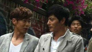 장동건 홍대 포착, 비현실적 외모 ‘40대 맞아?’