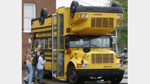 뒤집혀도 괜찮은 버스, 기발한 아이디어 ‘감탄’