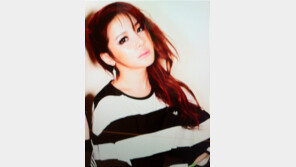 [스타 가라사대] 투애니원 박봄 “밀고 당기기는 하지 말아 주세요, 제발”