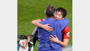 박지성, 골 넣고 또 히딩크 품으로 “AGAIN 2002!” 대~한민국