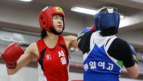 [SD포토]이시영, 바람도 갈랐다! 라이트 펀치